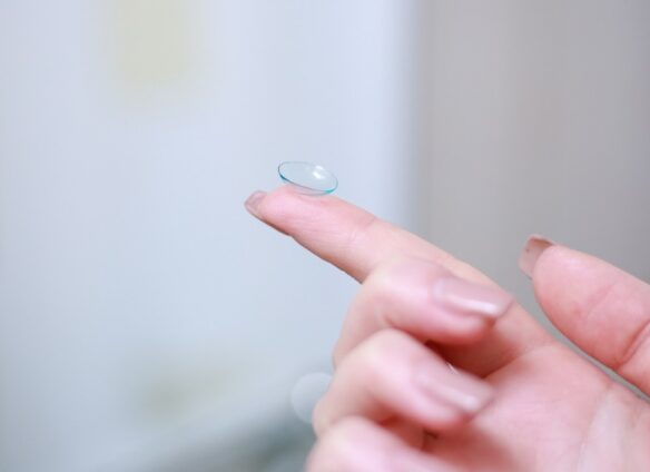Alcon launches innovative contact lens for the elderly