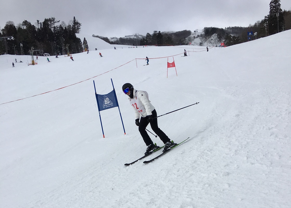 Inter-chamber group enjoys ski race in Hakuba