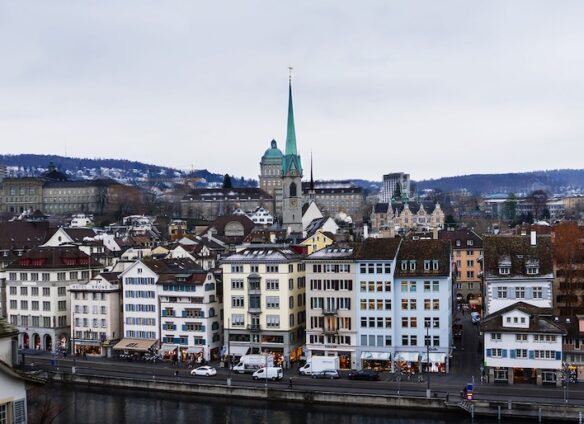 Zurich and Geneva top-rated in green finance